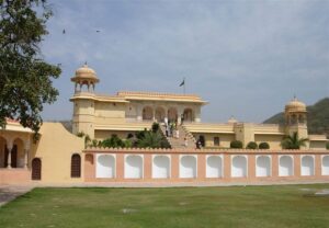 Kanak Vrindavan Jaipur valley temple sacred tank — hidden gem free 2026