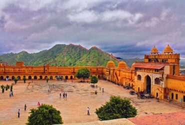 Jaipur budget trip under ₹4000 2026 — Amber Fort golden morning complete guide