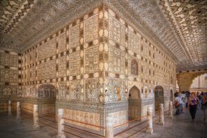 Amber Fort Sheesh Mahal mirror palace ₹550 — world class heritage budget Jaipur