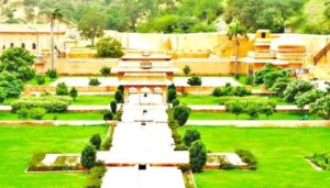 Sisodia Rani Garden Jaipur murals hidden — forgotten royal garden 2026