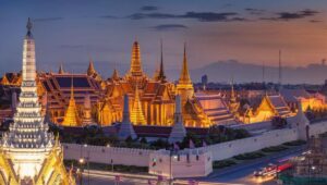 at Phra Kaew Grand Palace Bangkok golden morning — must visit Thailand 2026