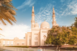 Jumeirah Mosque Dubai — only mosque open to non-Muslim visitors in Dubai