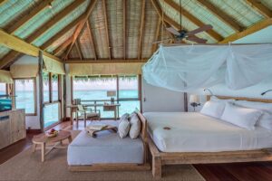 maldives budget guesthouse room
