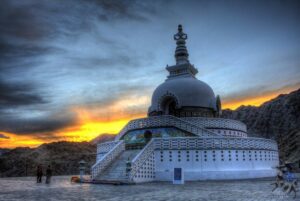 shanti stupa leh