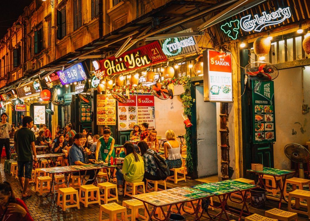 vietnam pho hanoi street food