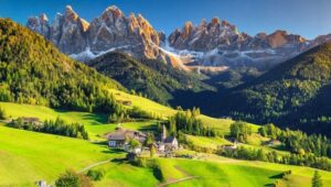 Group tour mountains